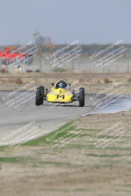 media/Oct-25-2025-CalClub SCCA (Sat) [[34c778dfbe]]/Group 5/Qualifying/